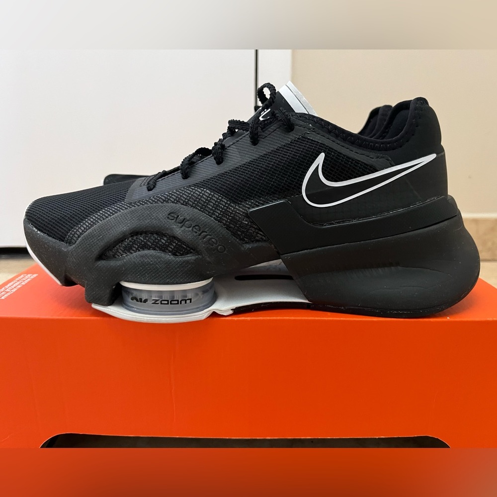 NIKE WOMEN'S BLACK NIKE AIR ZOOM SUPERREP 3 SIZE 8